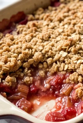 Easy Rhubarb Crisp